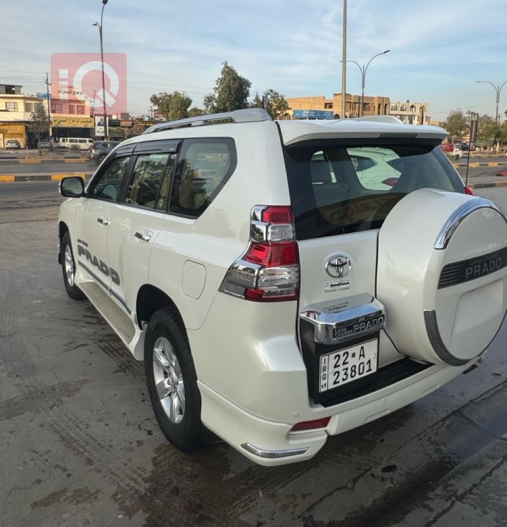 تۆیۆتا لاندكروزر پرادۆ